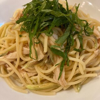 蒸し鶏とみょうがの冷製パスタ